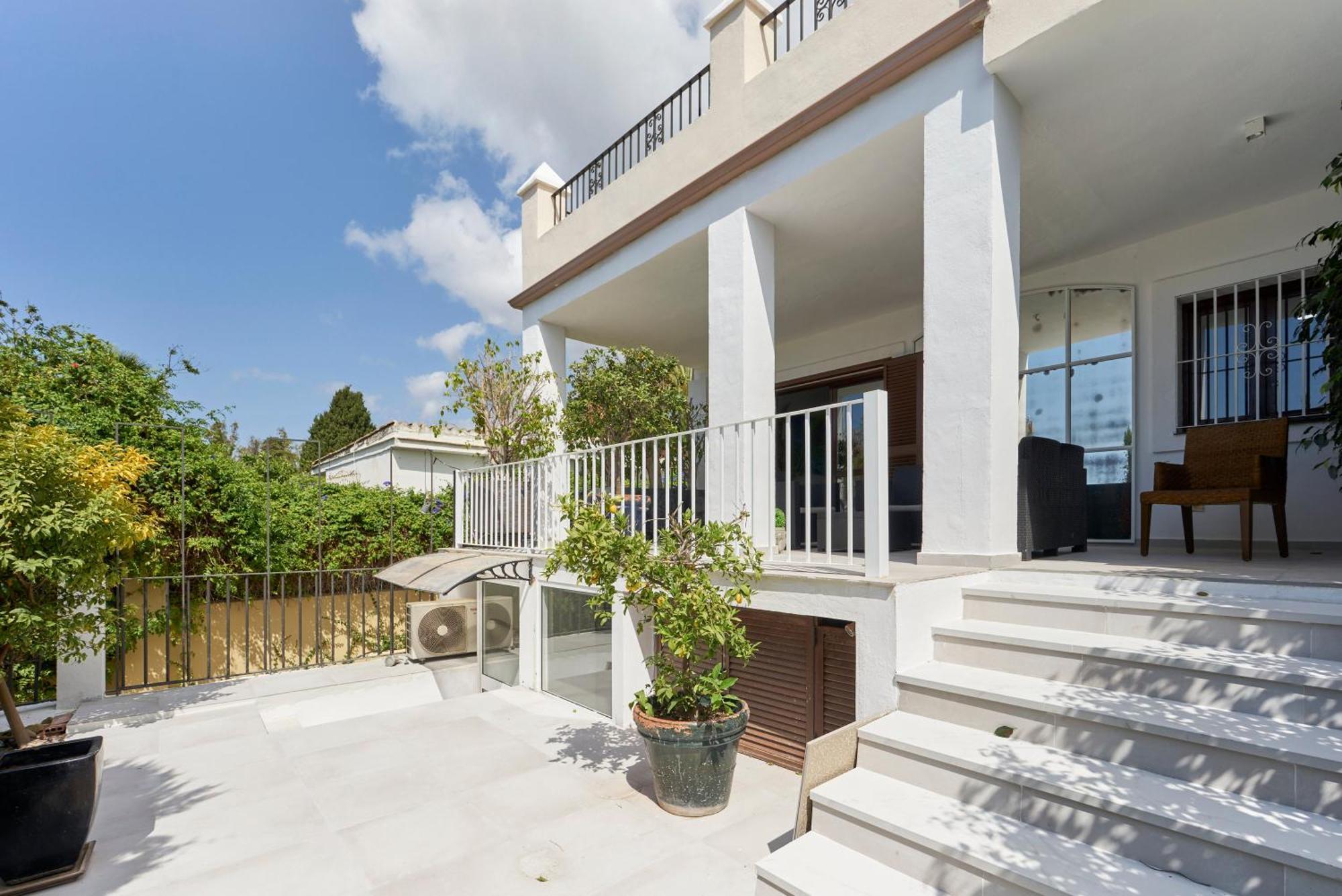 Golden Mile Villa