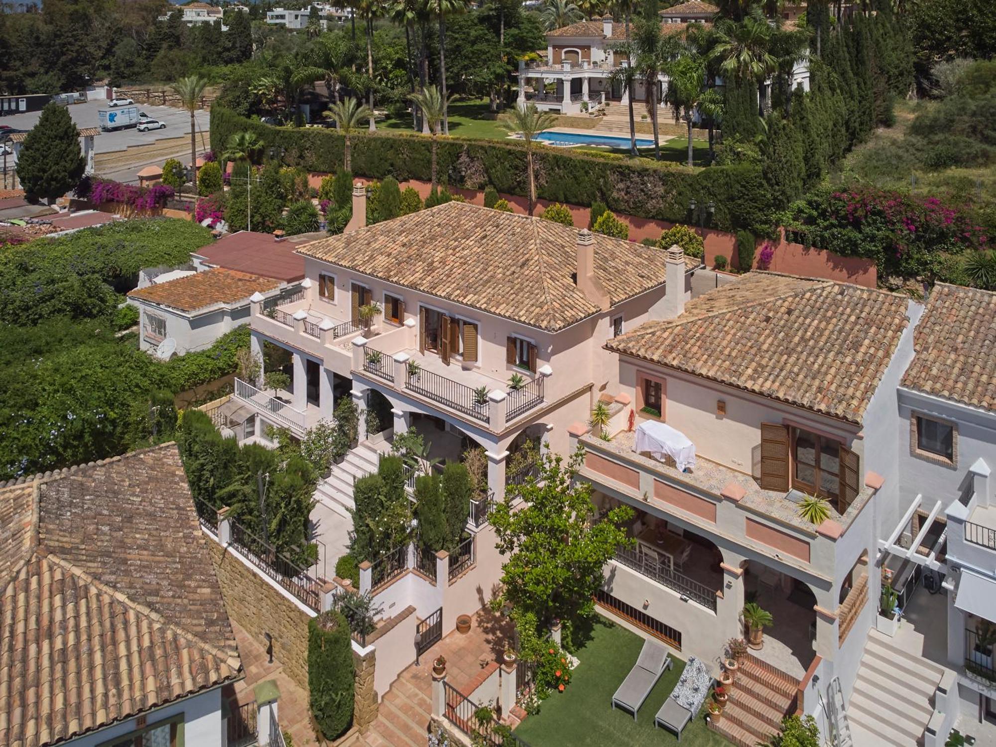 Golden Mile Villa