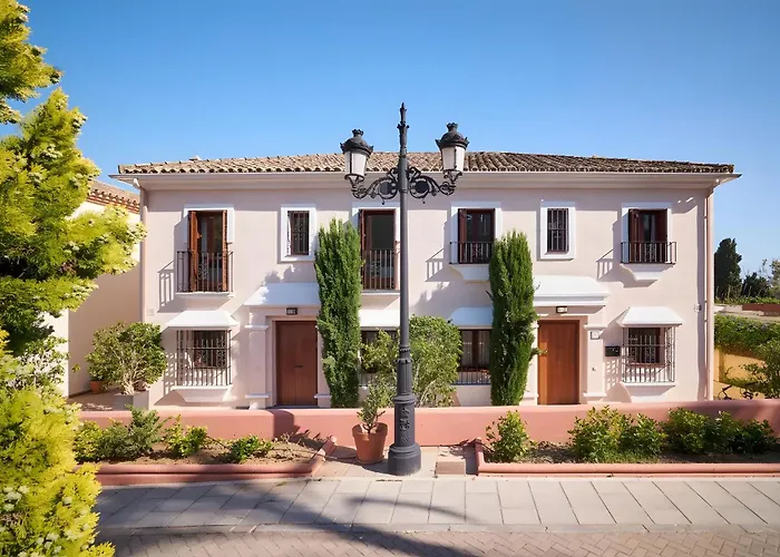 Marbella Golden Mile Villas