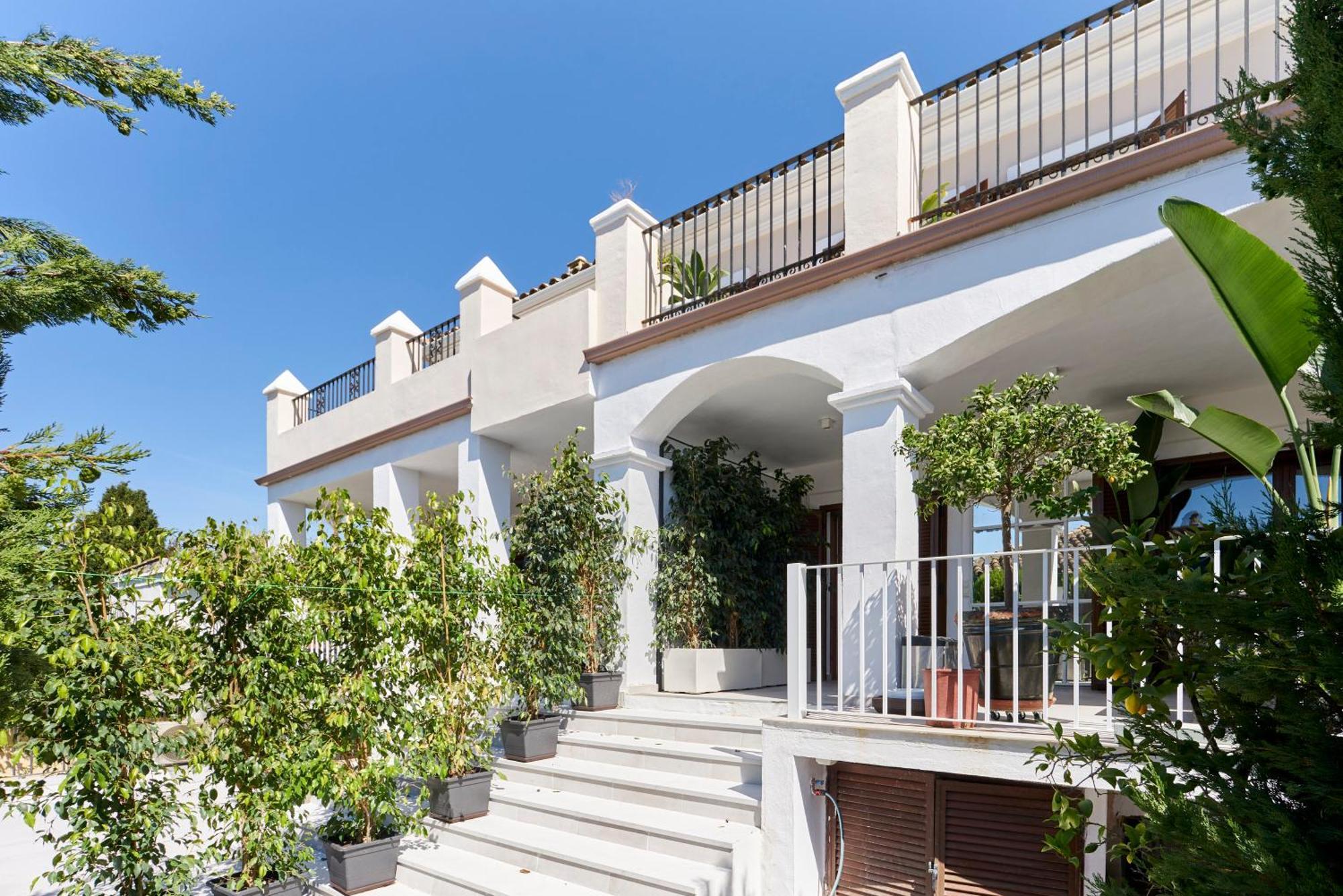 Golden Mile Villa