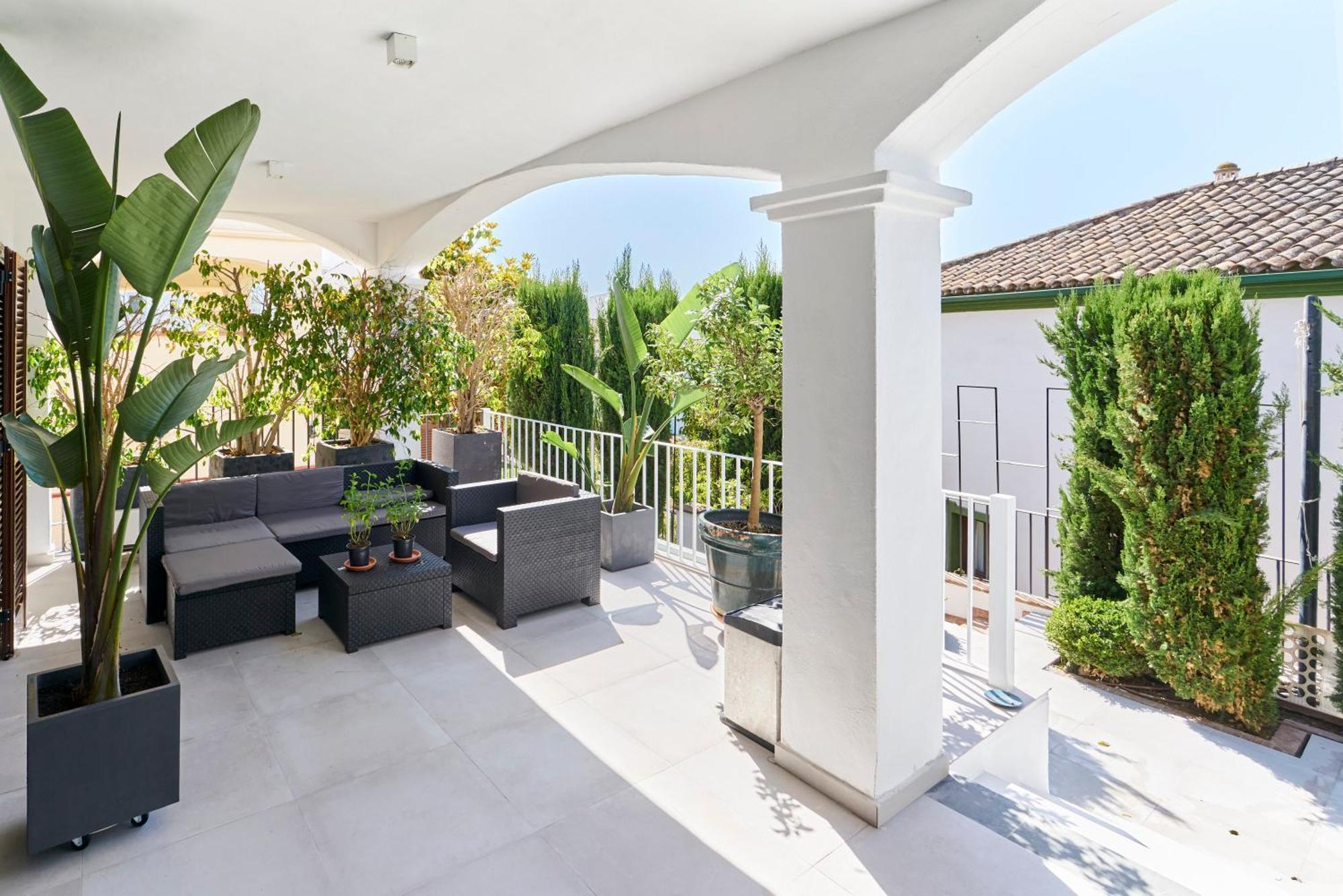 Golden Mile Villa *