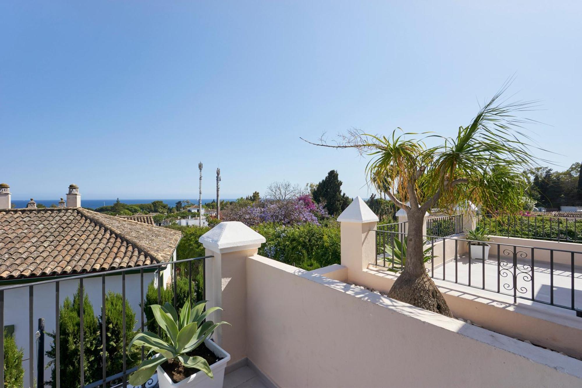 Golden Mile Villa *